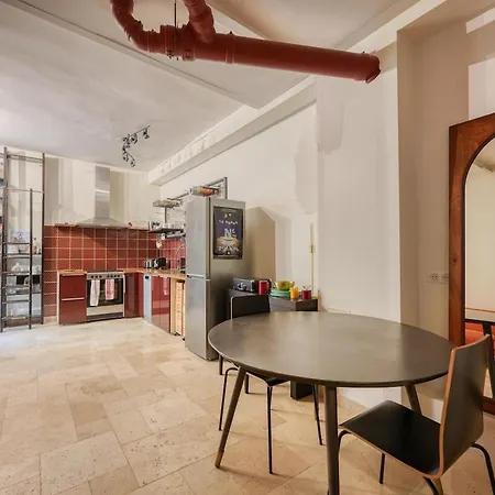 Charming Loft 2p Montmartre Joffrin 公寓